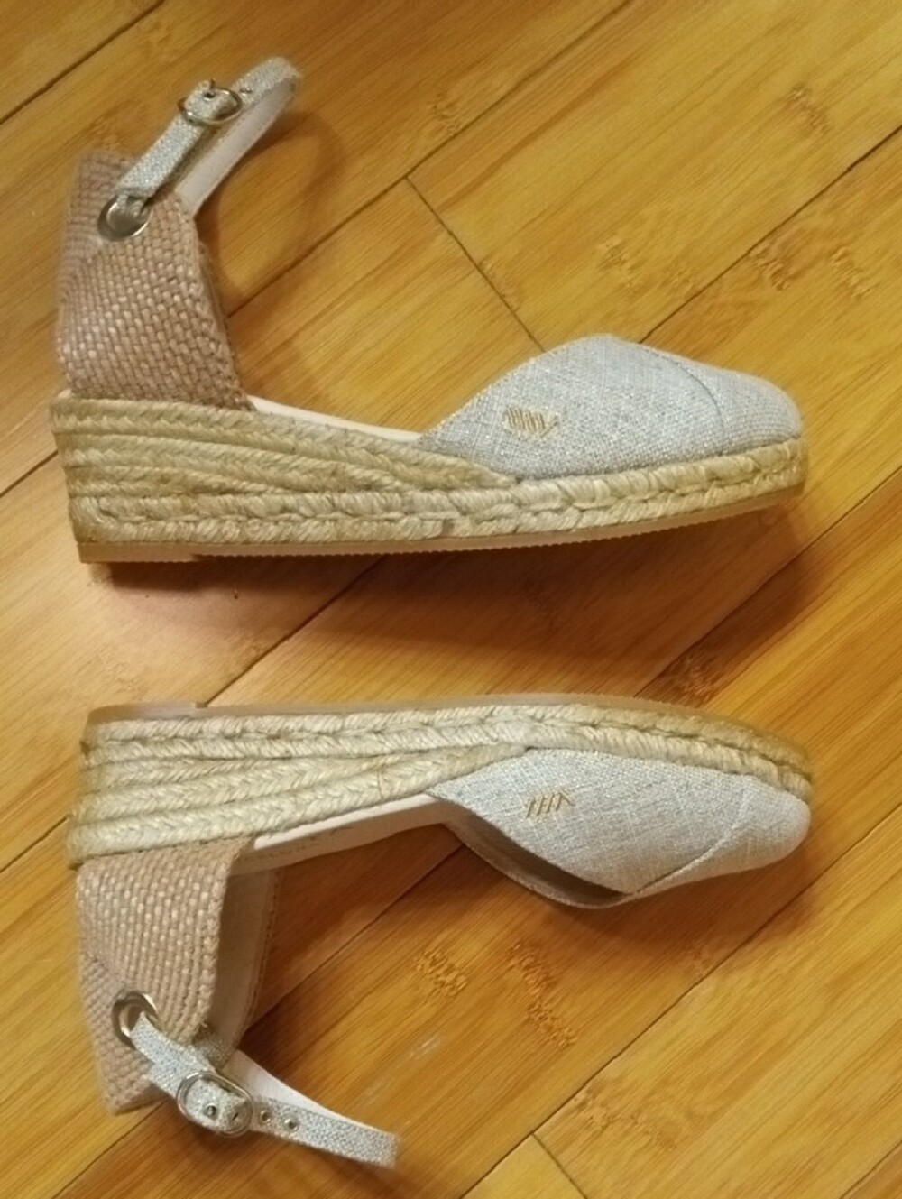 Limited Edition Viscata Pubol Espadrille Low Wedges w/Ankle Strap Gold Size 7